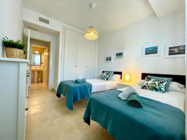 Gatu Premium Racimo, Terraza, Piscina, Aire Ac, Wifi Y Parking " Preferente Mayores De 25 Anos Y Familias " El Puerto de Santa María Exterior foto